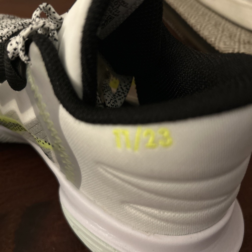 NIKE KYRIE‎ FLYTRAP V SUMMIT WHITE/BLACK SIZE MEN'S 4, Women's 5.5 [CZ4100-101] - Picture 7 of 12